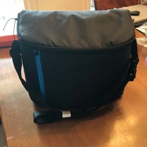 Soft insulated cooler black NWOT